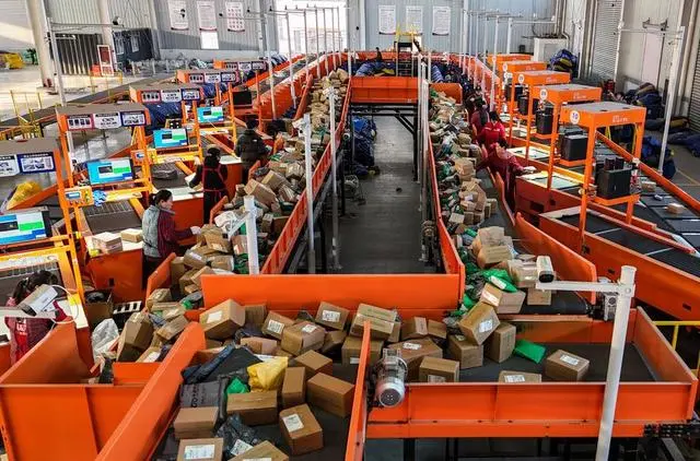 乐陵物流快递运转忙 凸显消费新活力