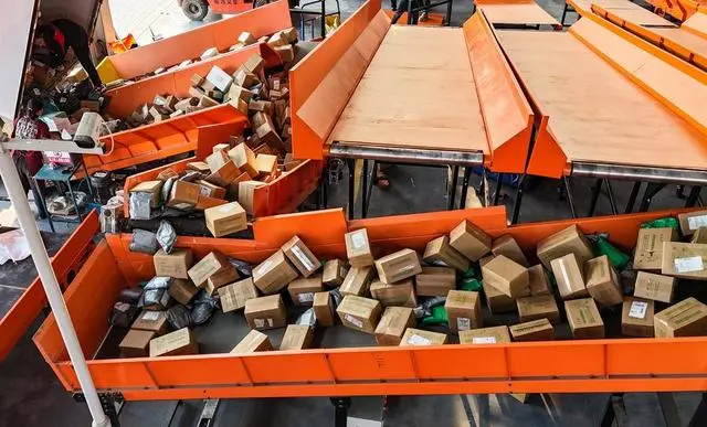 乐陵物流快递运转忙 凸显消费新活力