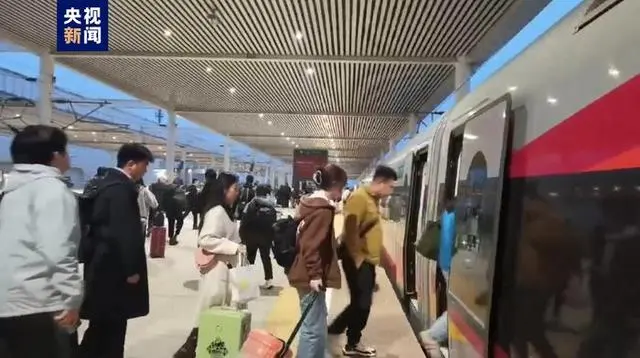 江西境内铁路陆续恢复运输秩序