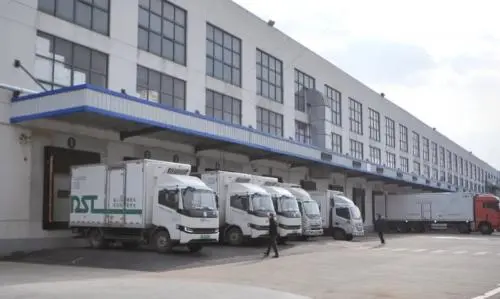 地上铁车服网络和冷融物流强强联手,解决冷链运输痛点