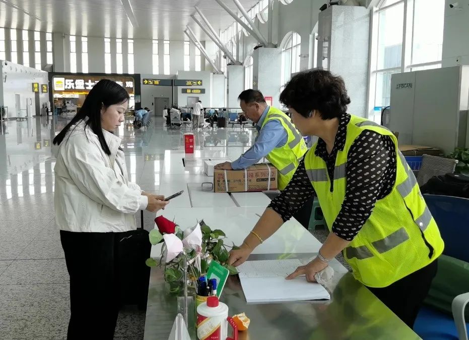 喀什徕宁国际机场织密航线网络为物流产业发展助力