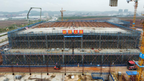 扶绥县坚果扶贫建设项目完成冷库主体结构封顶