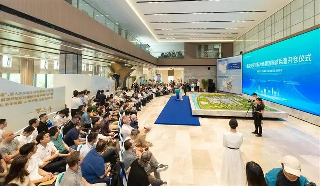 华中最大的冷链物流园区武汉金控长贸国际冷链物流园开仓试运营,总仓容 50 万吨为华中最大