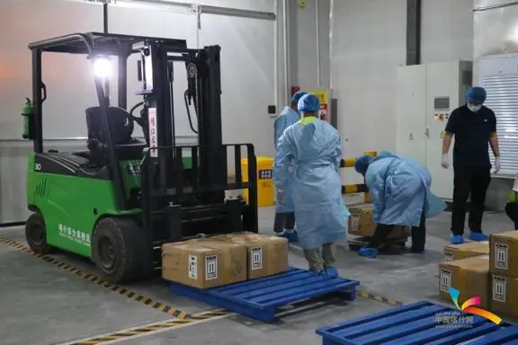 巴基斯坦冰鲜水产品借助航空冷链物流抵达新疆喀什