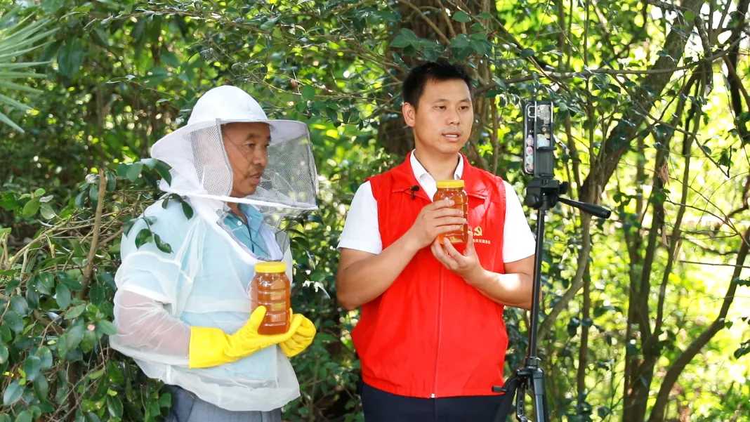 驻村干部妙招让农产品热销