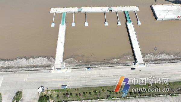 象山海鲜出口万吨级码头通过交工验收