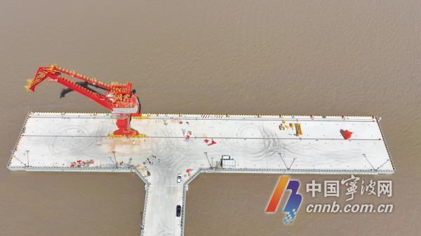 象山海鲜出口万吨级码头通过交工验收