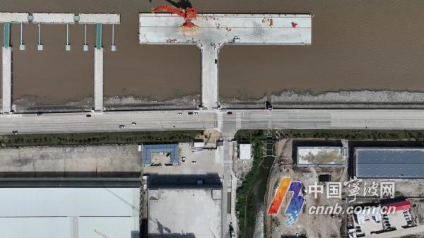 象山海鲜出口万吨级码头通过交工验收