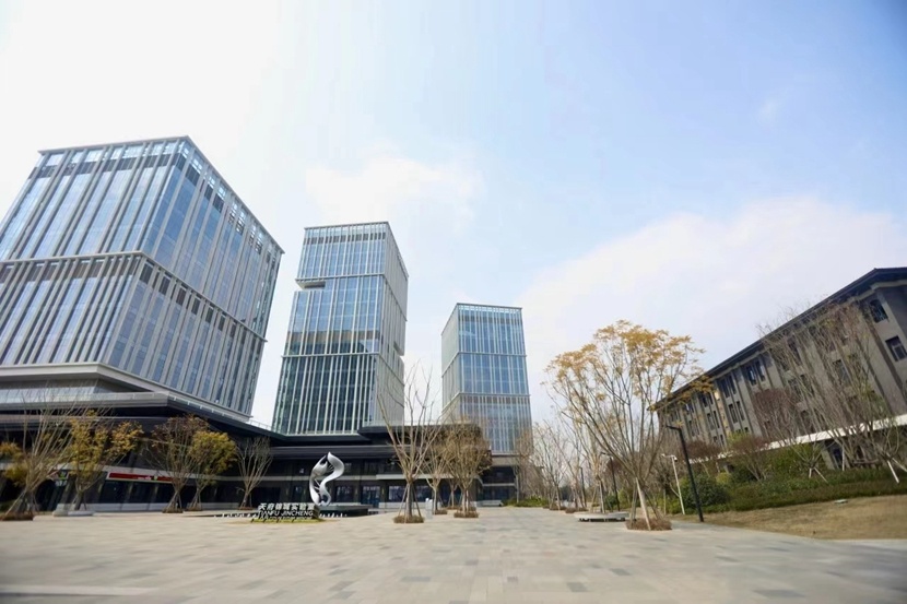 成都东部新区围绕空港枢纽、先进制造启动招商