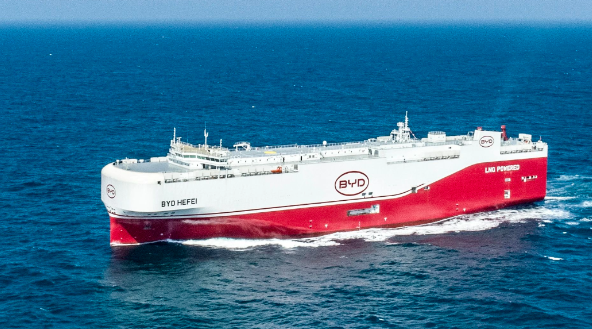 比亚迪7000车汽车运输船交付